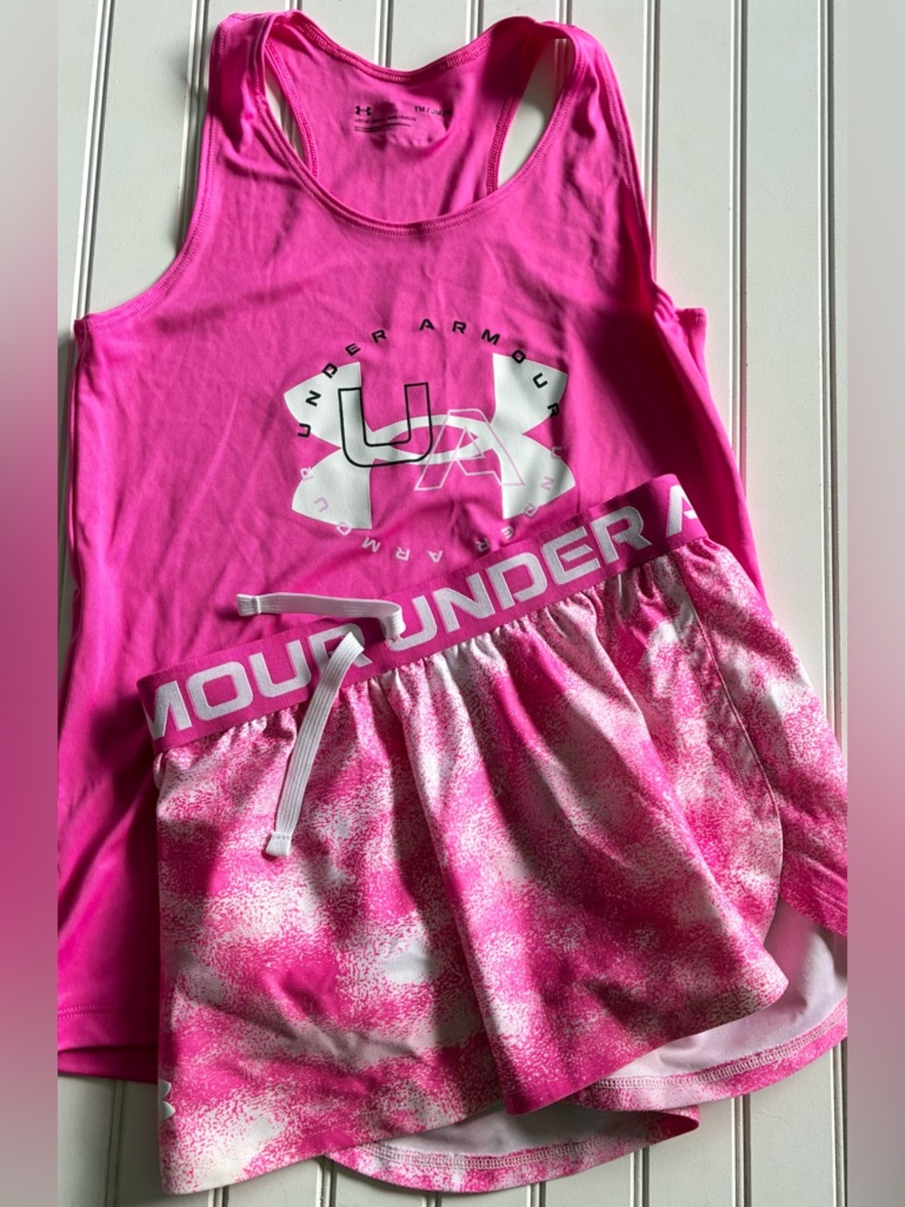 UNDER ARMOUR girls size medium short set